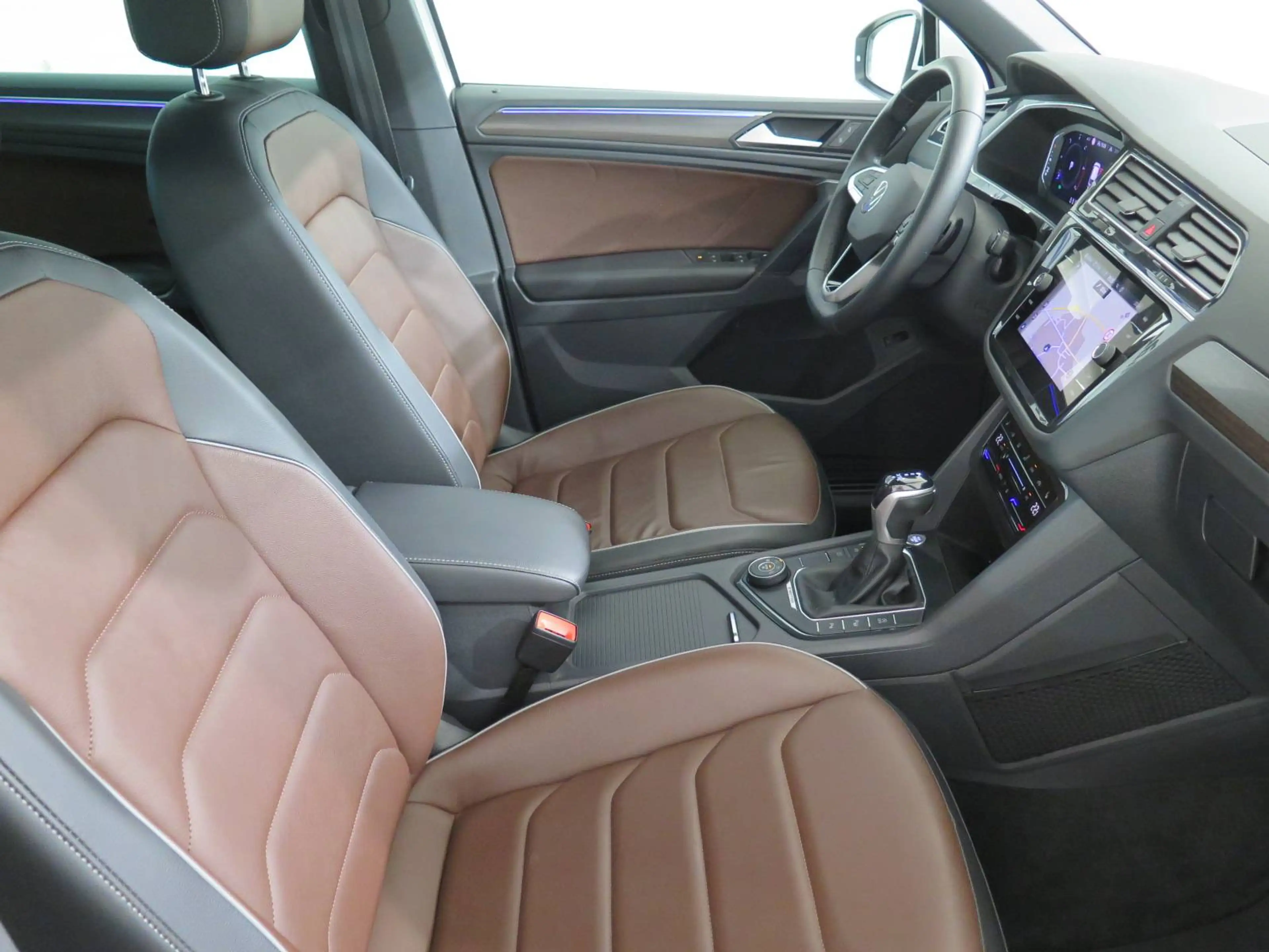 Volkswagen Tiguan Elegance 4Motion, Standh,AHK,Leder,Matrix,ACC — photo 10