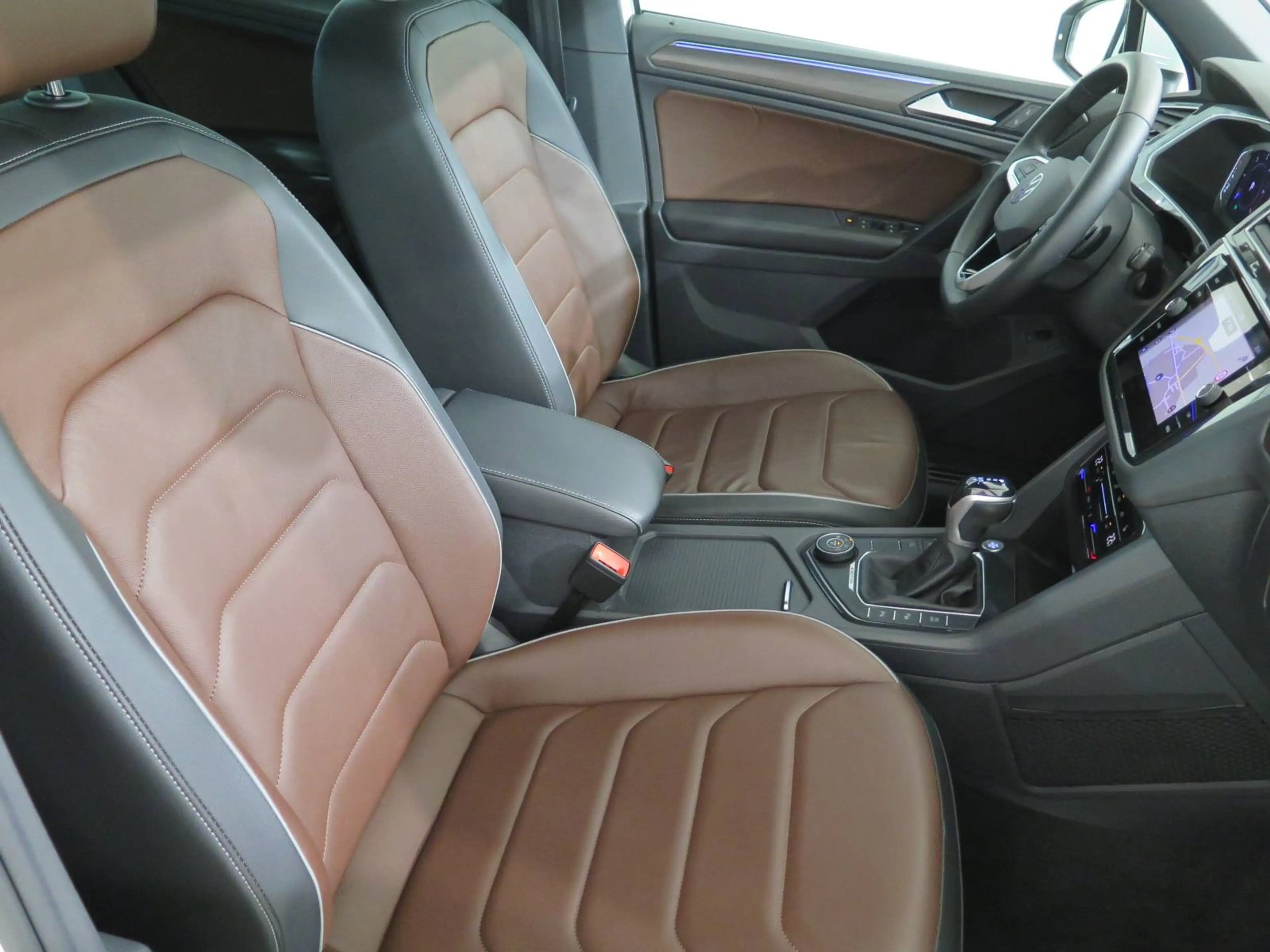 Volkswagen Tiguan Elegance 4Motion, Standh,AHK,Leder,Matrix,ACC — photo 11