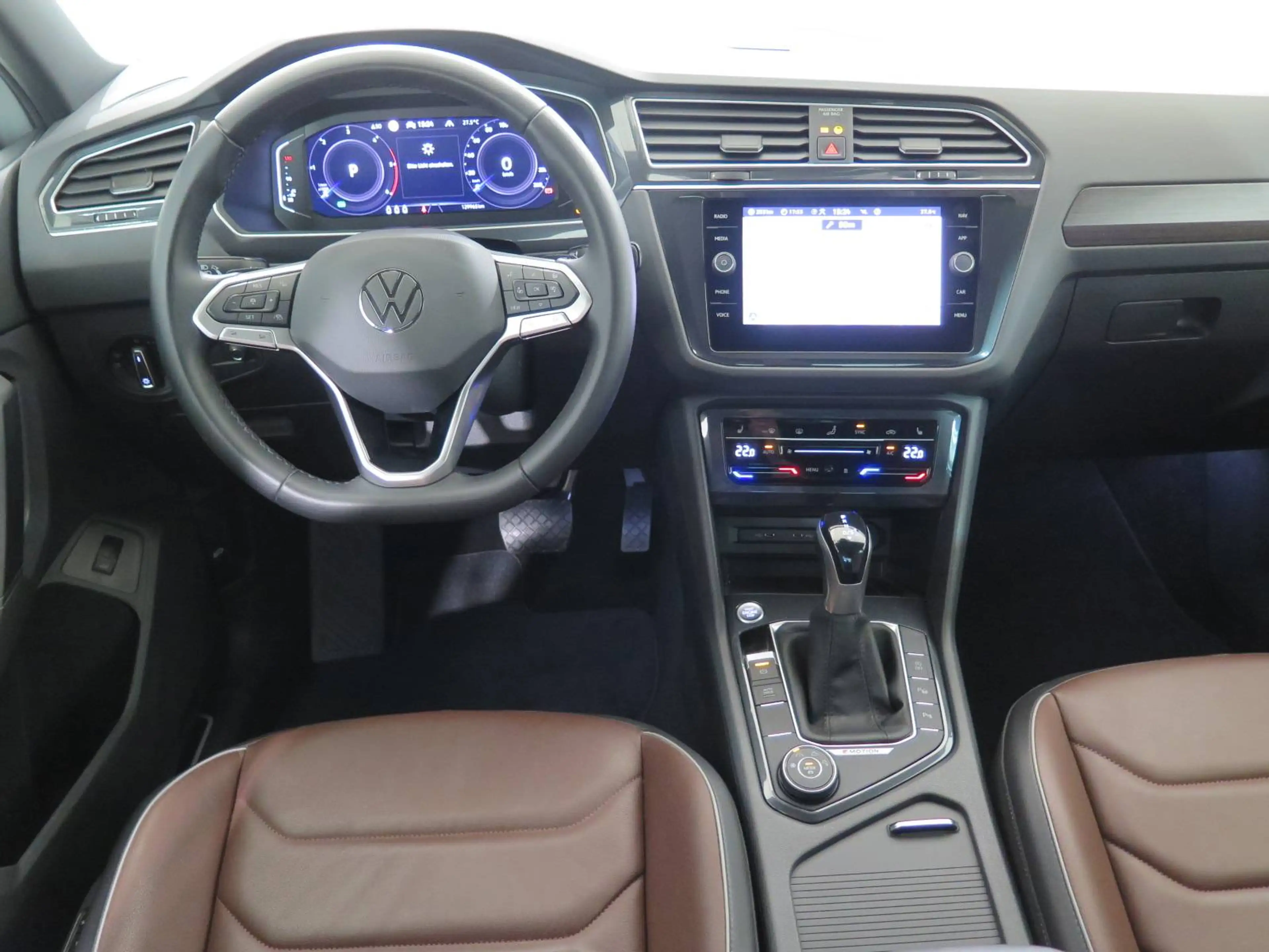 Volkswagen Tiguan Elegance 4Motion, Standh,AHK,Leder,Matrix,ACC — photo 8