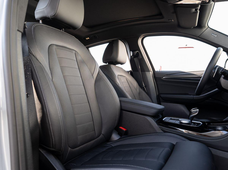 BMW X4 M i PANO AHK ACC Laser HuD H&K Sitzlüf 360° — photo 14