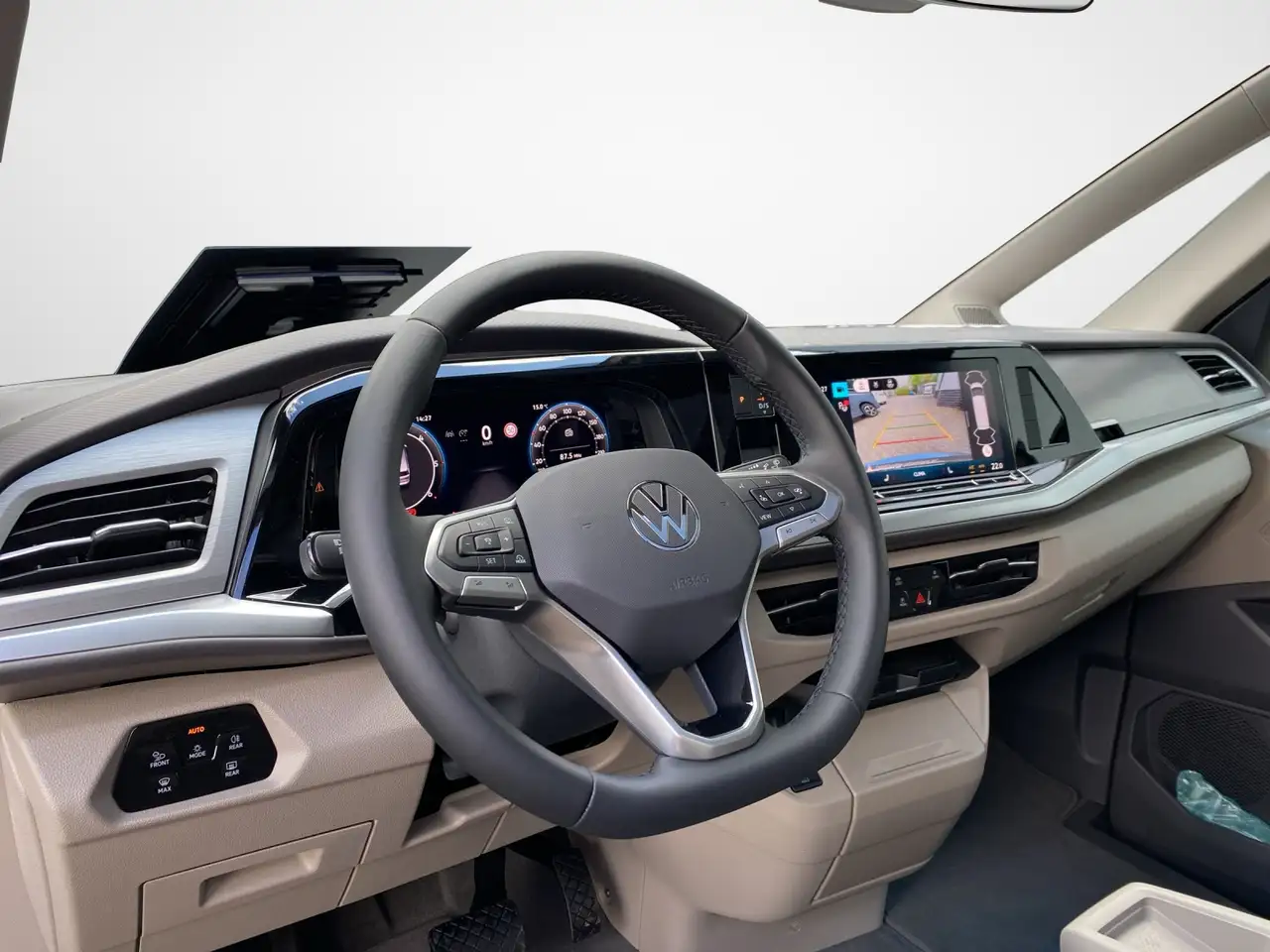 Volkswagen T7 Multivan 2.0 TDI DSG Edition Pano 8