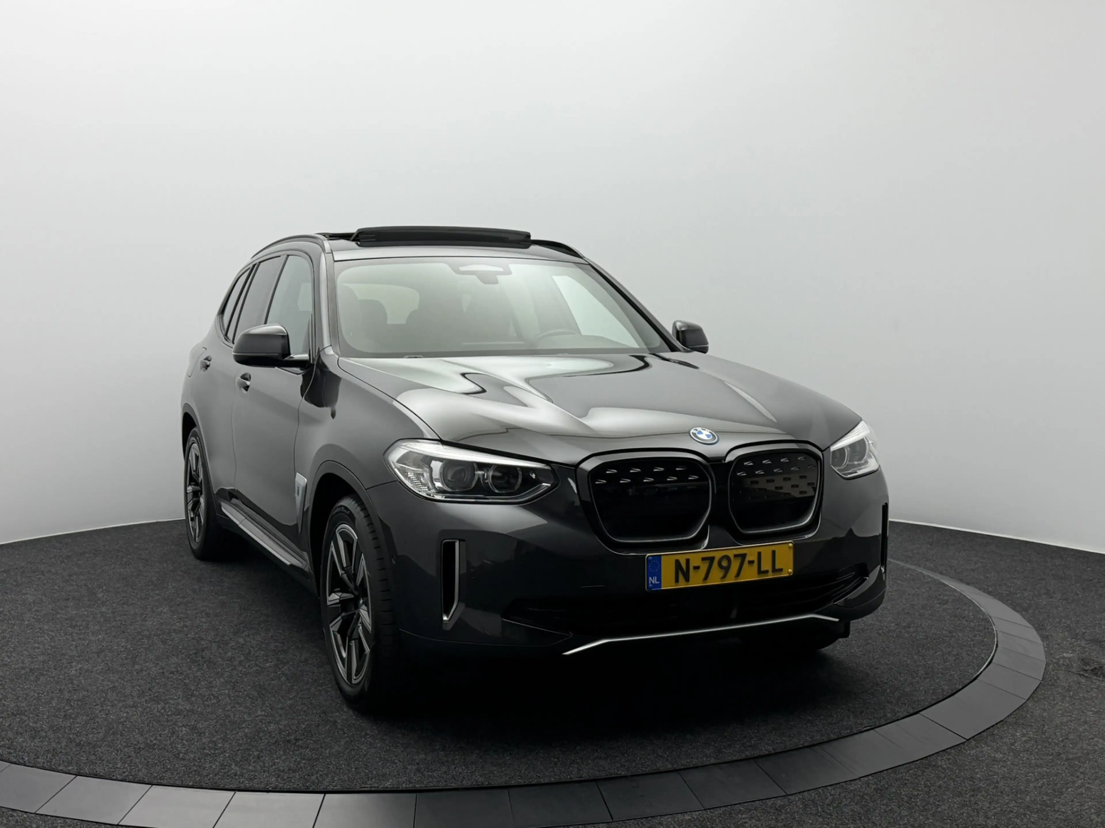 BMW iX3 Executive 80 kWh SOH 93,3% | Panoramadak | Trekhaa — photo 5