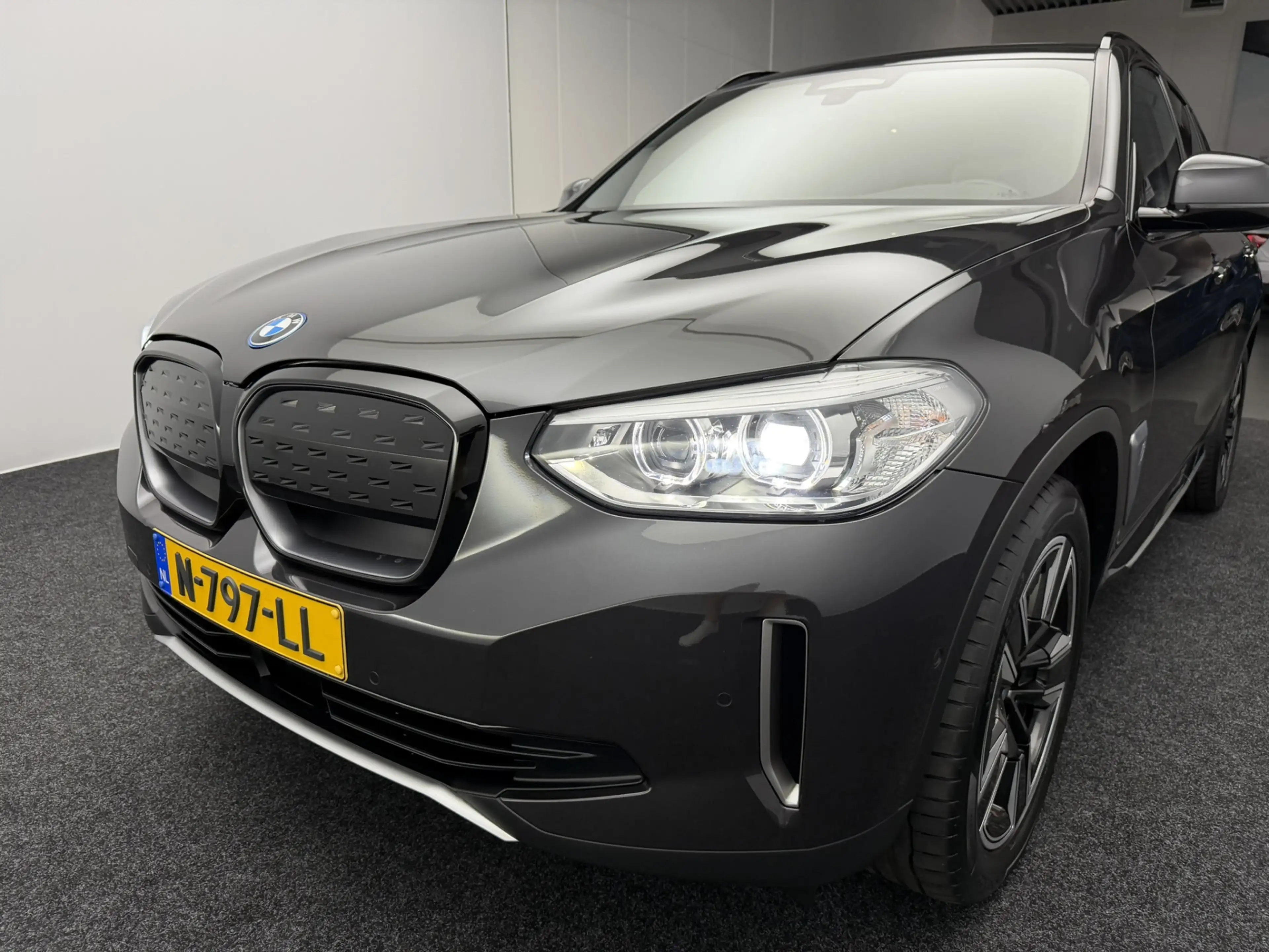 BMW iX3 Executive 80 kWh SOH 93,3% | Panoramadak | Trekhaa — photo 12