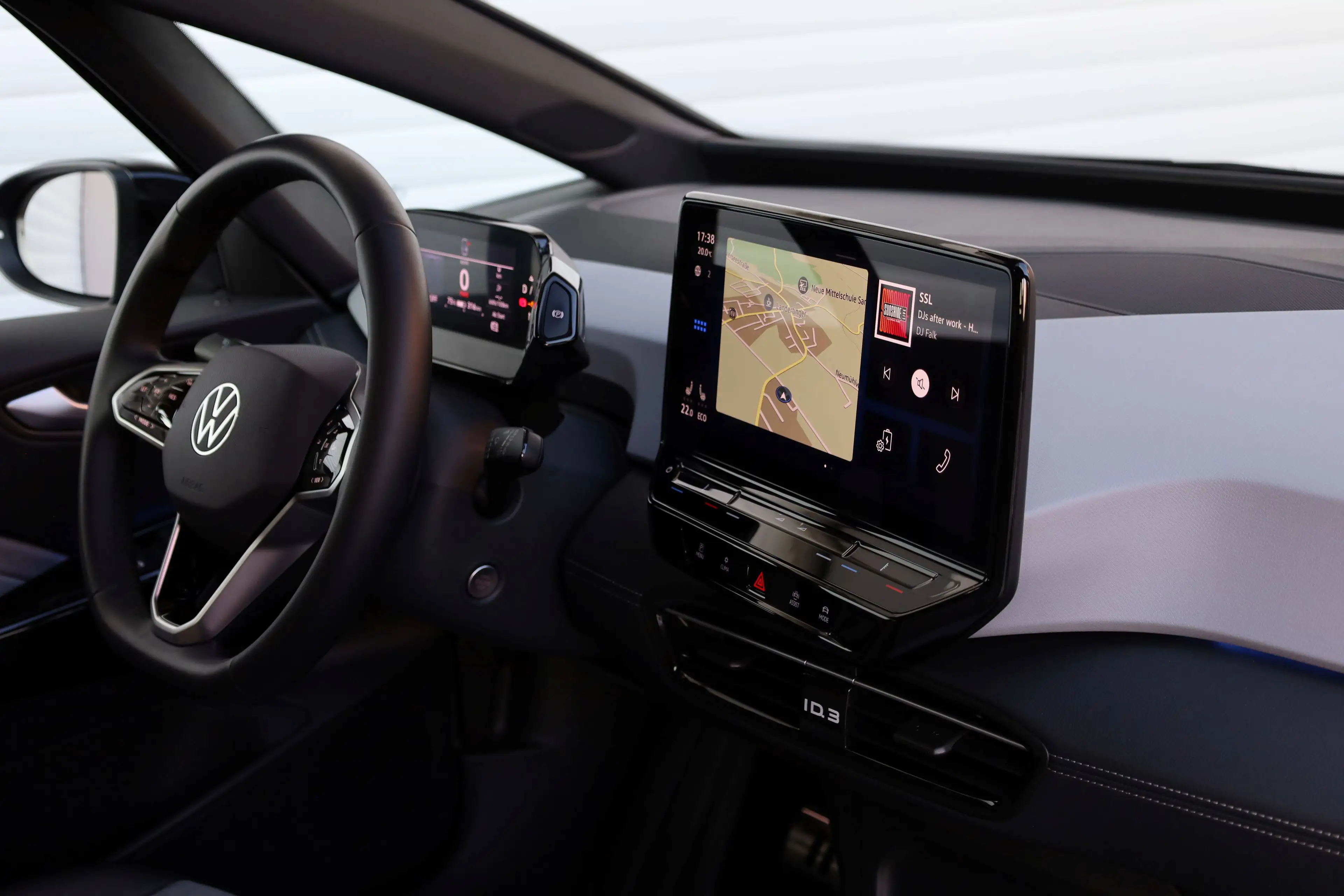 Volkswagen ID.3 ID. 3 PRO 62kWh MOVE *WP-MATRIX-ACC-AHK-NAVI-SHZ-DAB-LEDER-8_fach* — photo 15