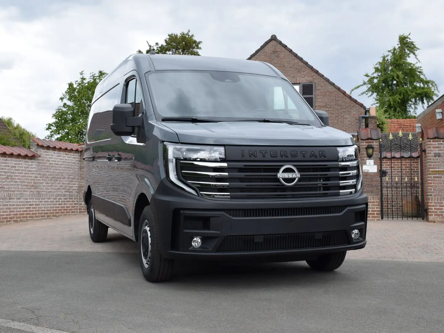 Nissan Interstar Interstar L2H2 3,5 dCi 130 m/t N-Connecta Grigio - 2