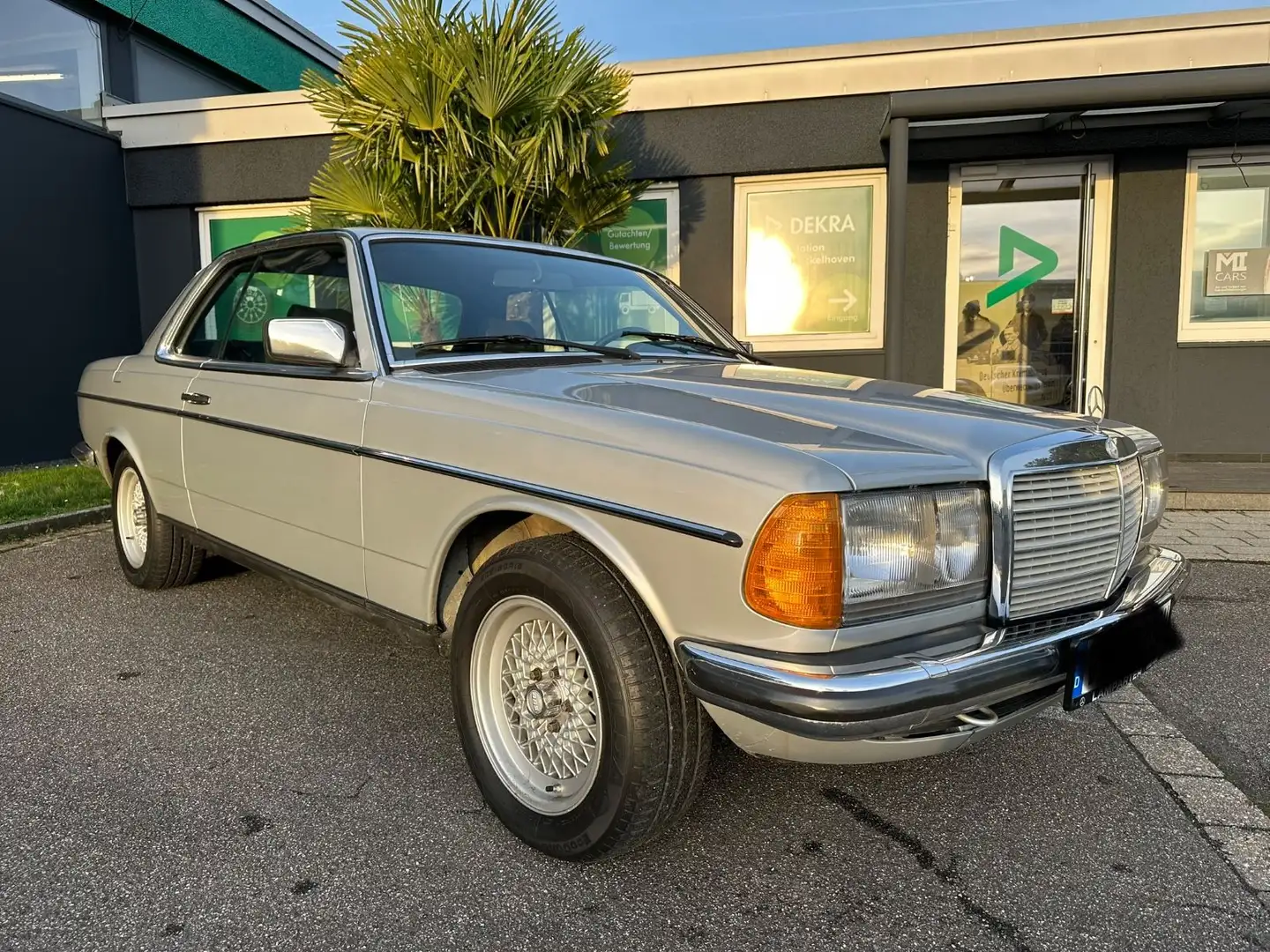 Mercedes-Benz 230 CE W123 COUPE H-ZULASSUNG Gri - 1
