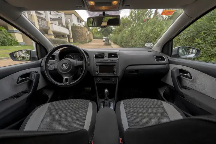 Volkswagen Polo 1.6 TDI Cross 2012, foto 8