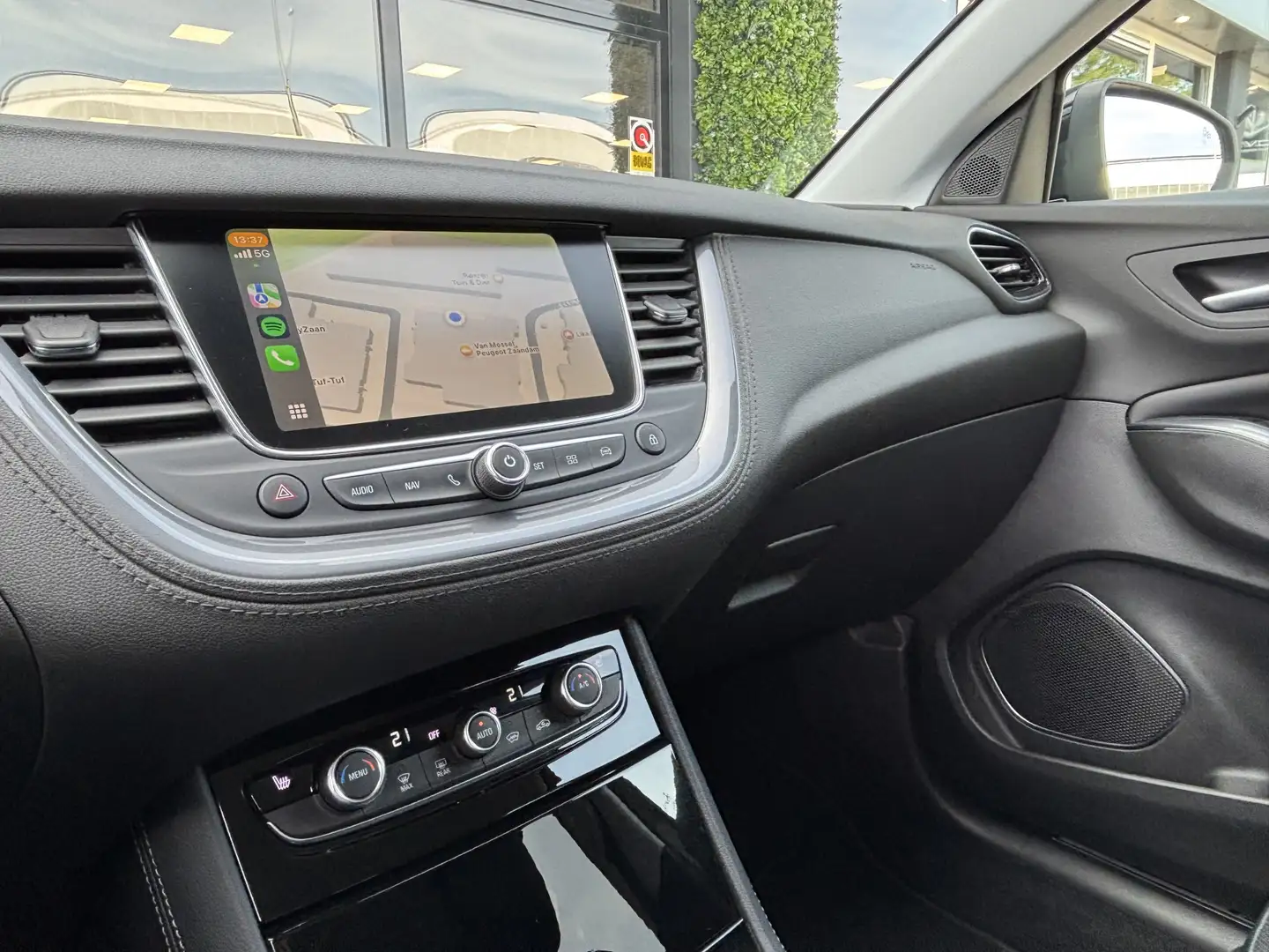 Opel Grandland X 1.2 Turbo Innovation | Carplay | 360 Camera | Wint Grijs - 2