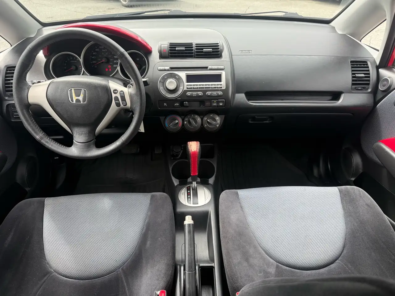 Honda Fit снимка Honda Fit
