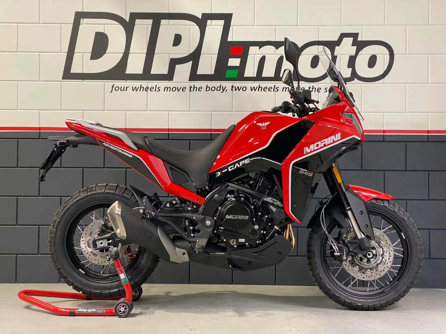 Moto Morini X-Cape Rood - 2
