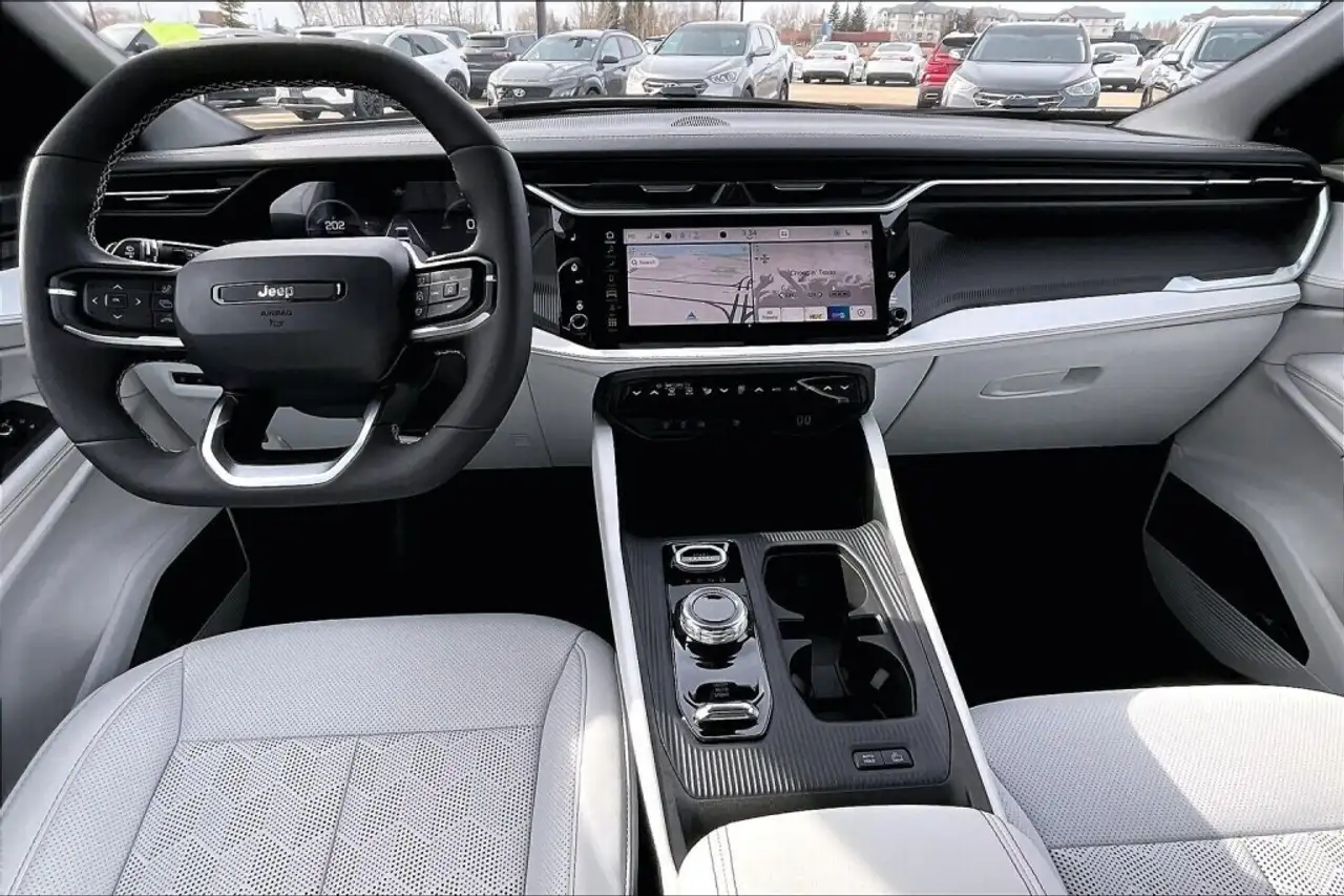 Jeep Cherokee снимка Jeep Cherokee