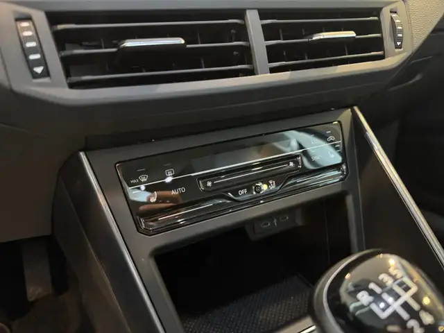 Volkswagen Polo view 15