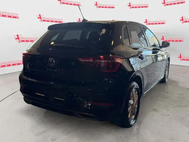 Volkswagen Polo view 4