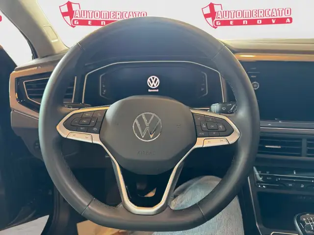 Volkswagen Polo view 10