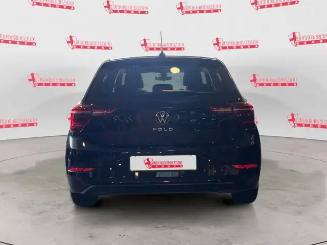 Volkswagen Polo view 3