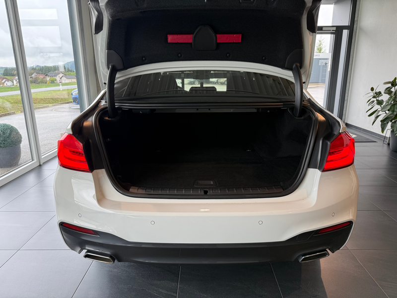 BMW 530 530 e xDrive M Sport — photo 10