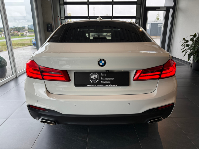 BMW 530 530 e xDrive M Sport — photo 9