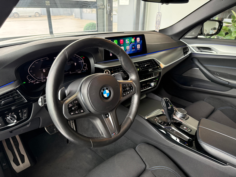 BMW 530 530 e xDrive M Sport — photo 13