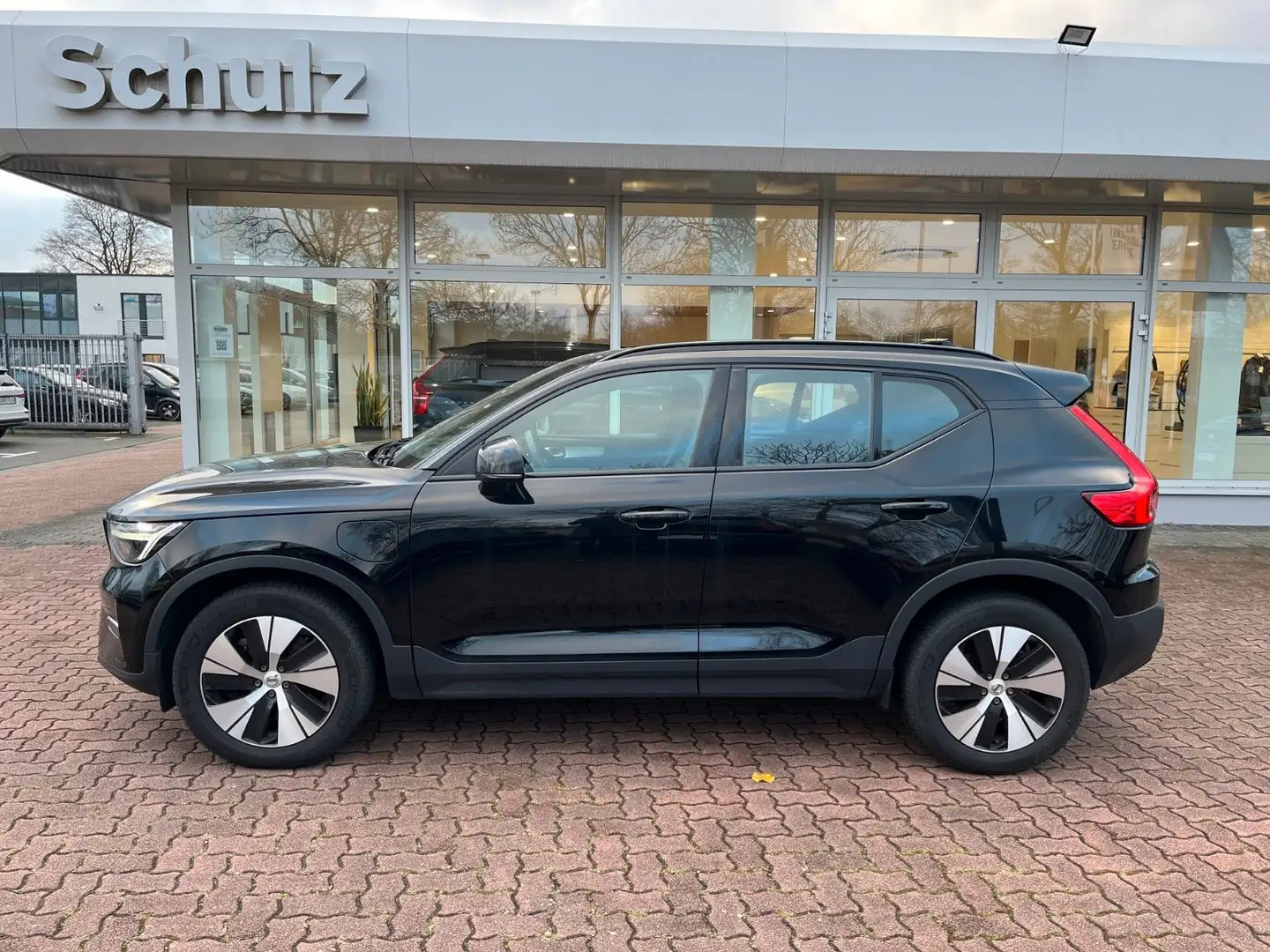 Volvo XC40 T5 Recharge Plus Dark Schwarz - 1