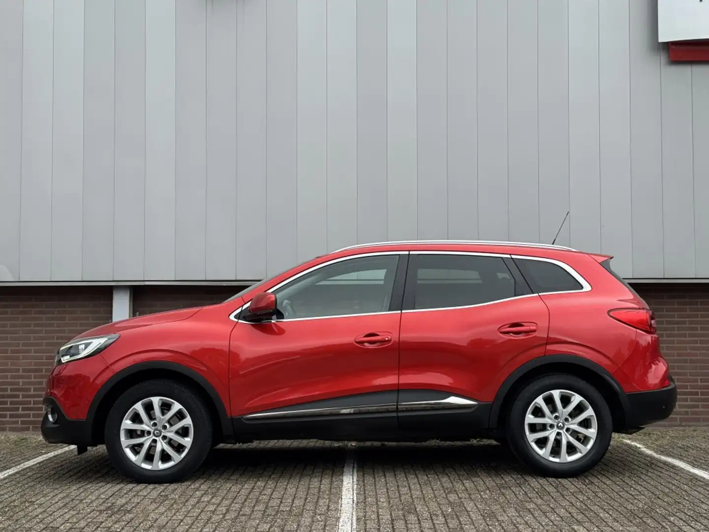 Renault Kadjar Automaat 1.2 TCe Intens Rood - 2