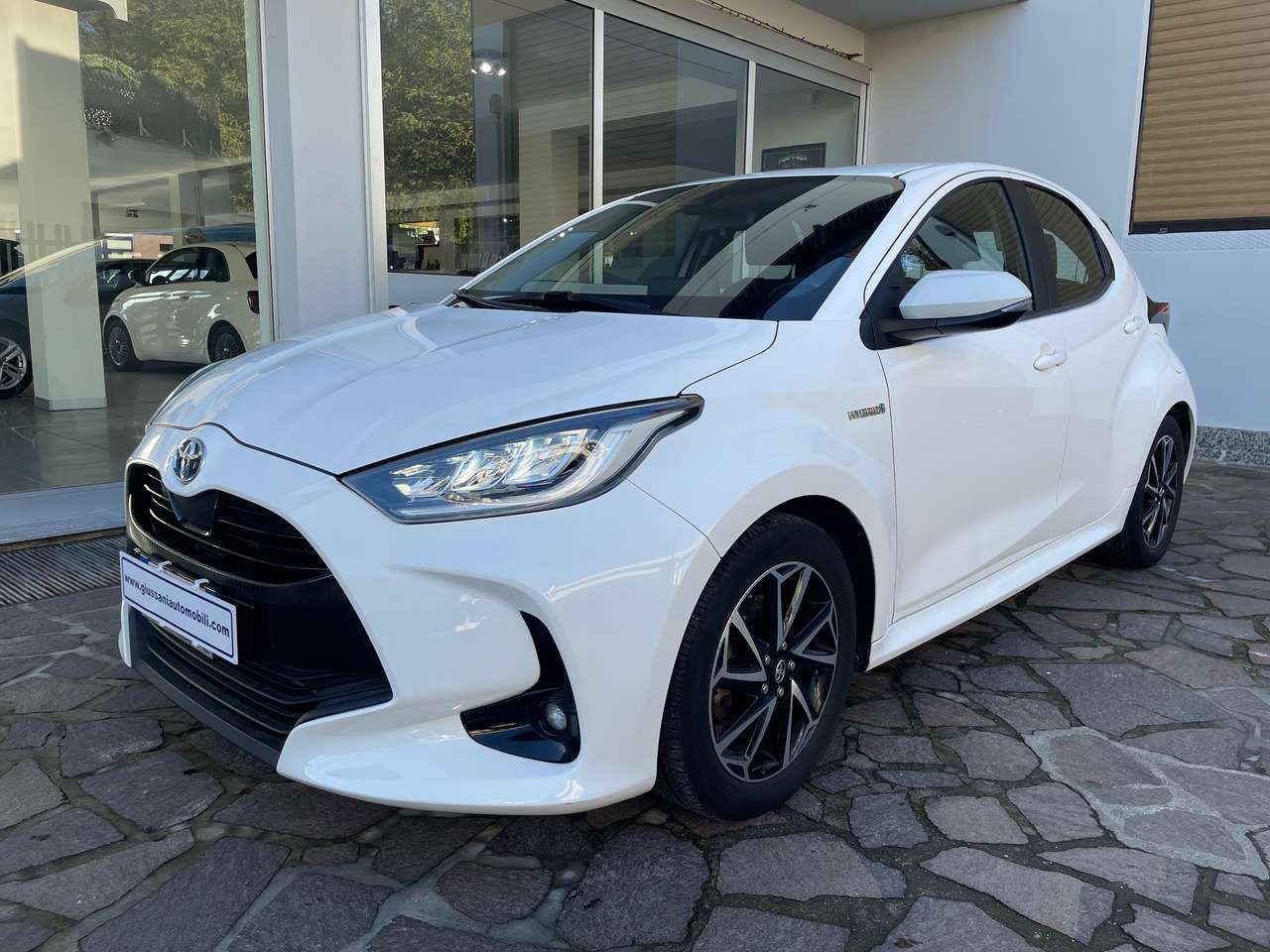 Toyota Yaris 1.5h Trend UNICO PROPRIETARIO OK NEOPATENTATI BELLISSIMA