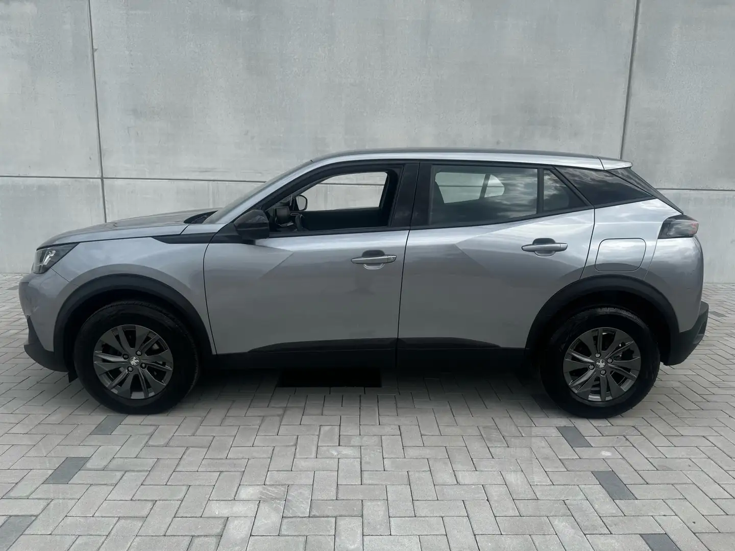 Peugeot 2008 2008 1.2 81000 km “1 jaar garantie “ Gris - 2