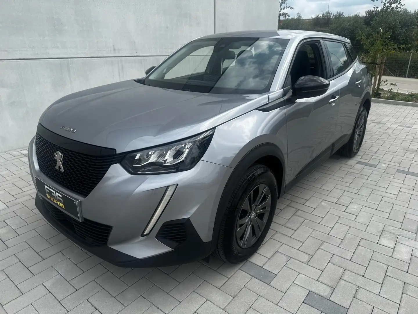Peugeot 2008 2008 1.2 81000 km “1 jaar garantie “ Gris - 1