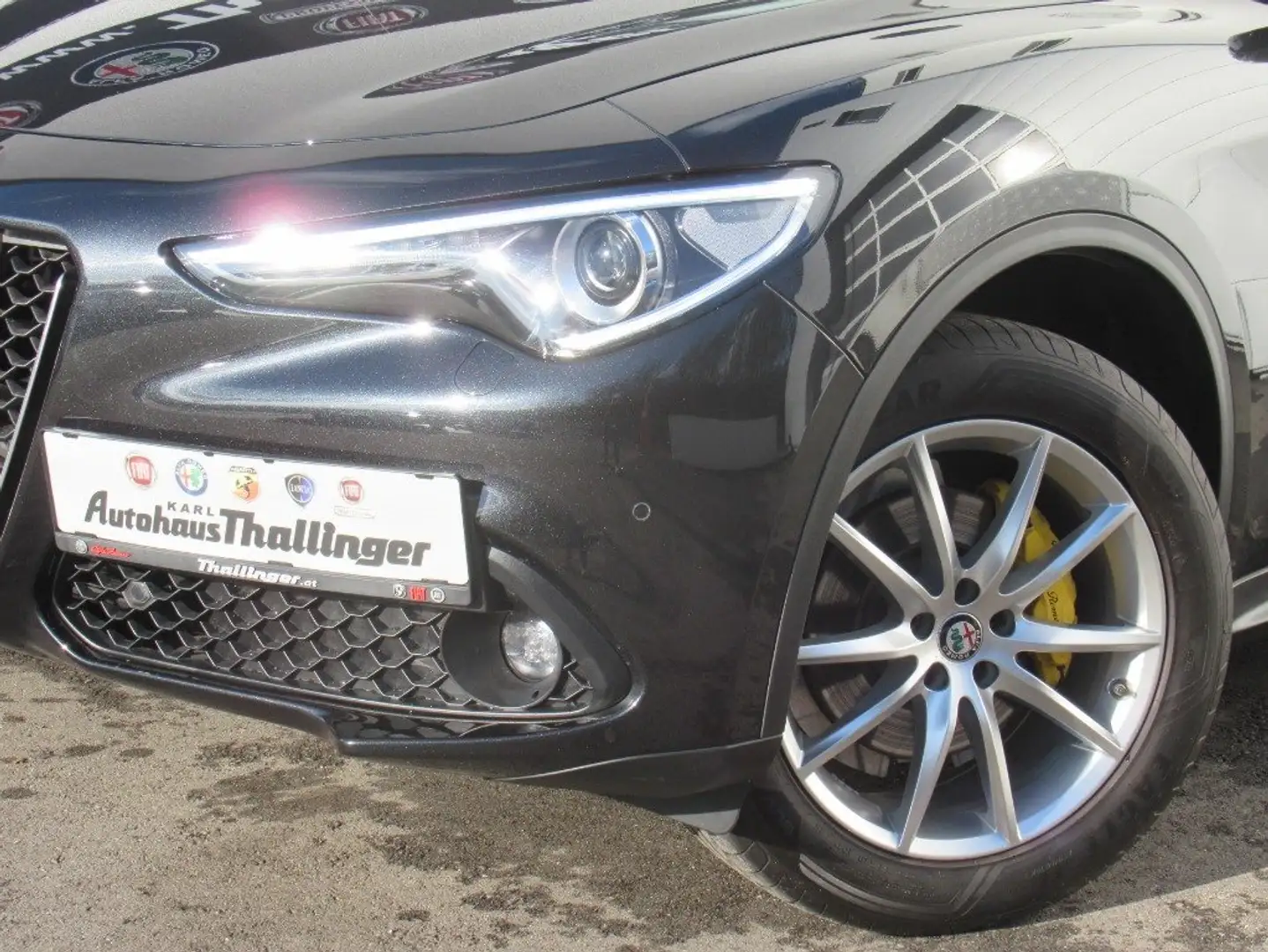 Alfa Romeo Stelvio 2.2 210 AWD Super **GLASDACH**AKTION** Schwarz - 2