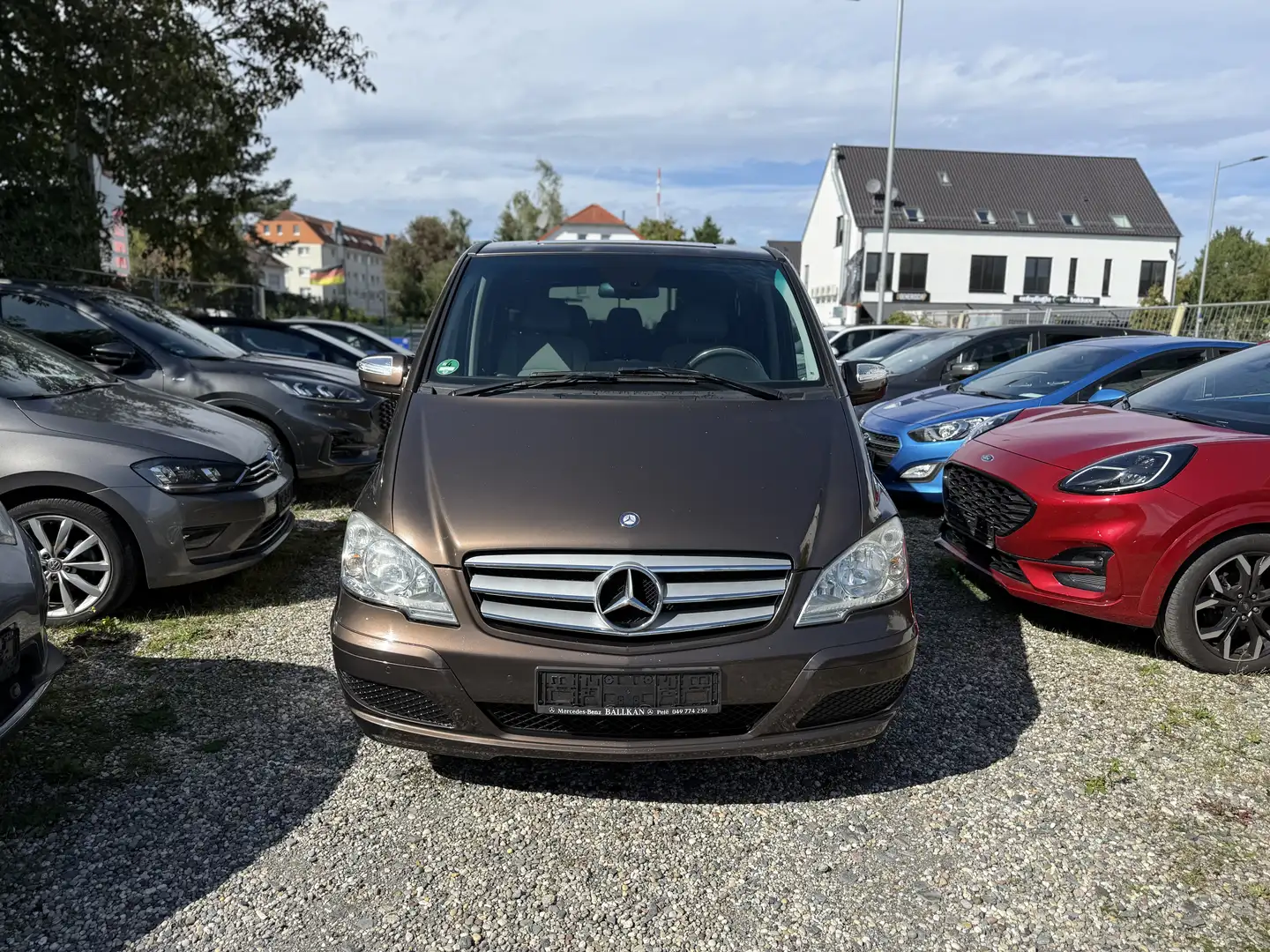 Mercedes-Benz Viano 2.2 CDI Trend Edition kompakt (639.811) Braun - 1