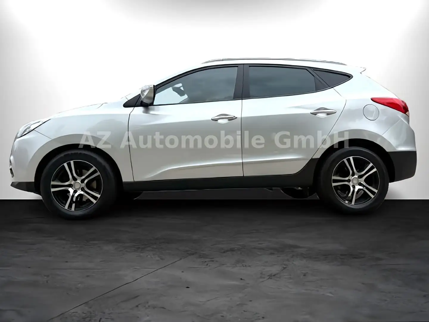 Hyundai iX35 2.0 CRDi4WD AUTMTK/S-HEFT/AHK/KLIMA/GARANTIE Argent - 2