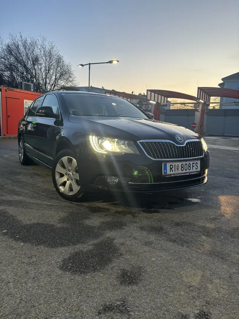 Skoda Superb 2.0 TDI Green tec DSG Elegance - 2