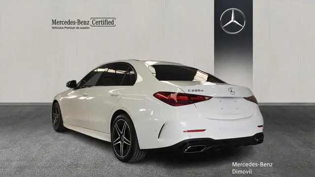 Mercedes-Benz C-Class view 4