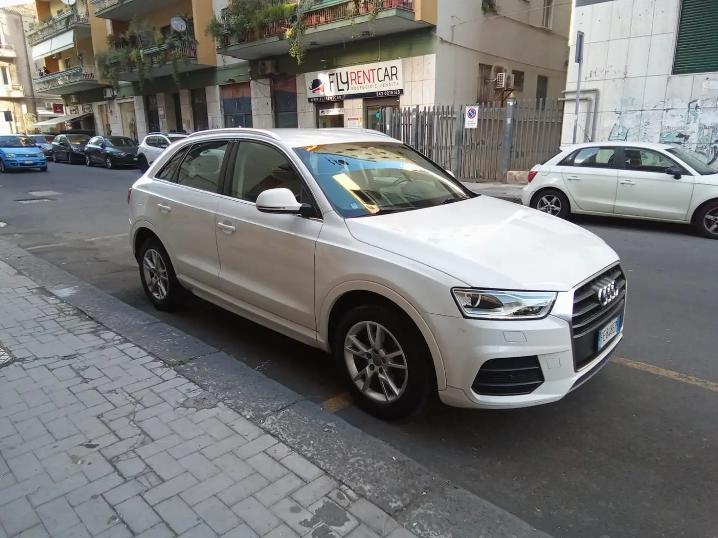 Audi Q3 Q3 I 2015 2.0 tdi Business 120cv Blanc - 1