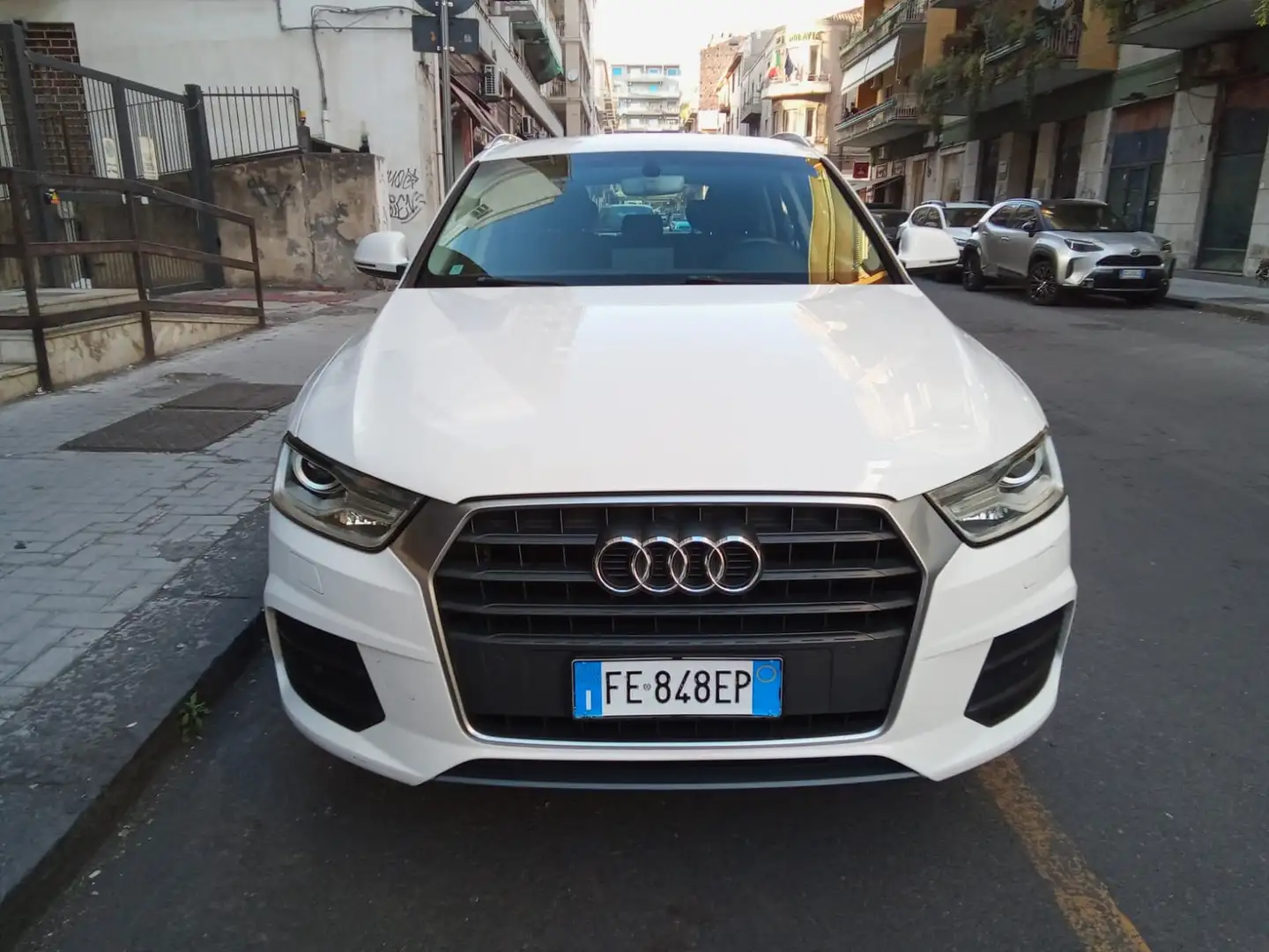 Audi Q3 Q3 I 2015 2.0 tdi Business 120cv Blanc - 2