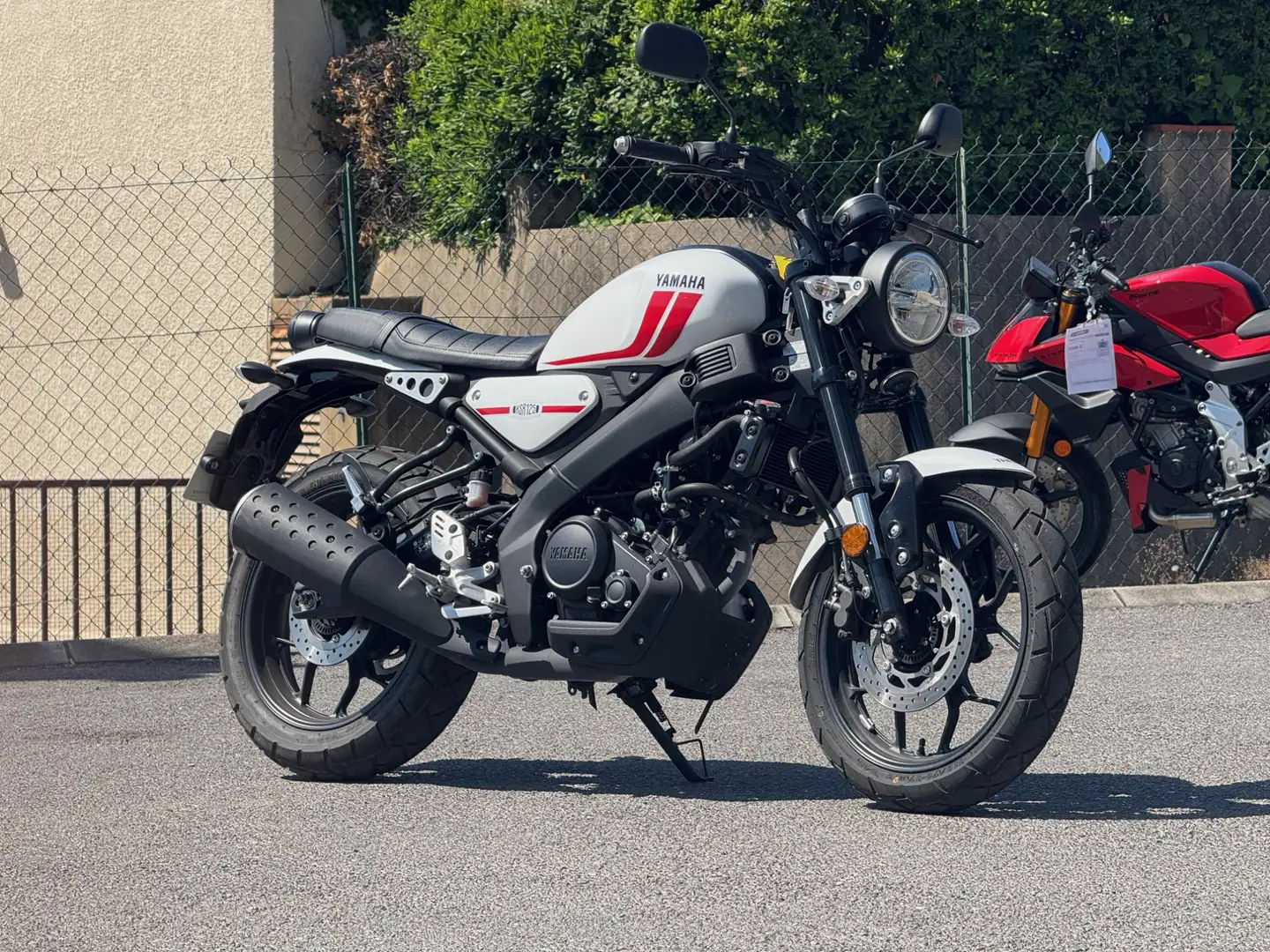 Yamaha XSR 125 Blanc - 1
