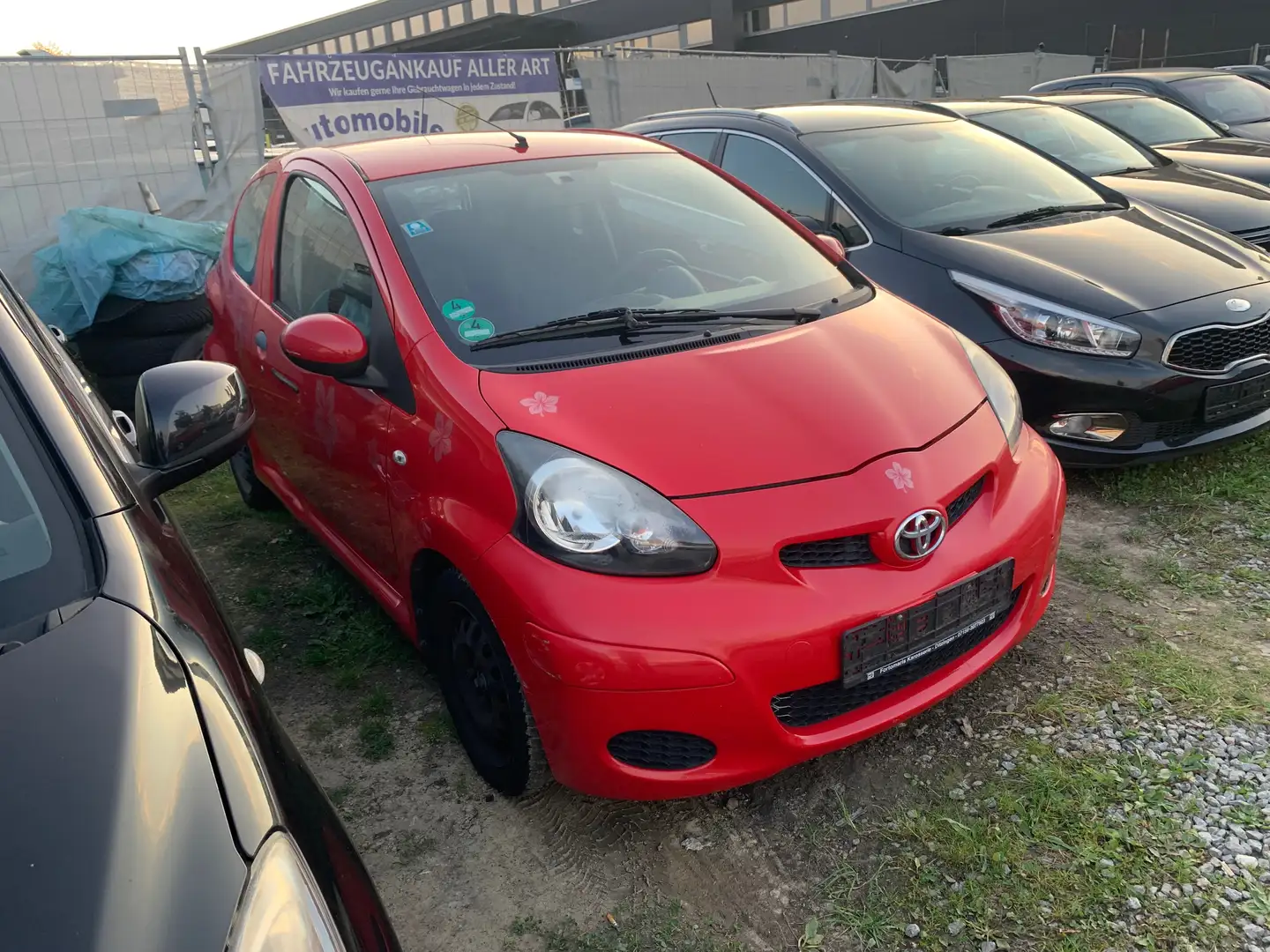 Toyota Aygo Aygo 3-Türer. 2- Hand. Servo. El Fensterheber Rot - 2