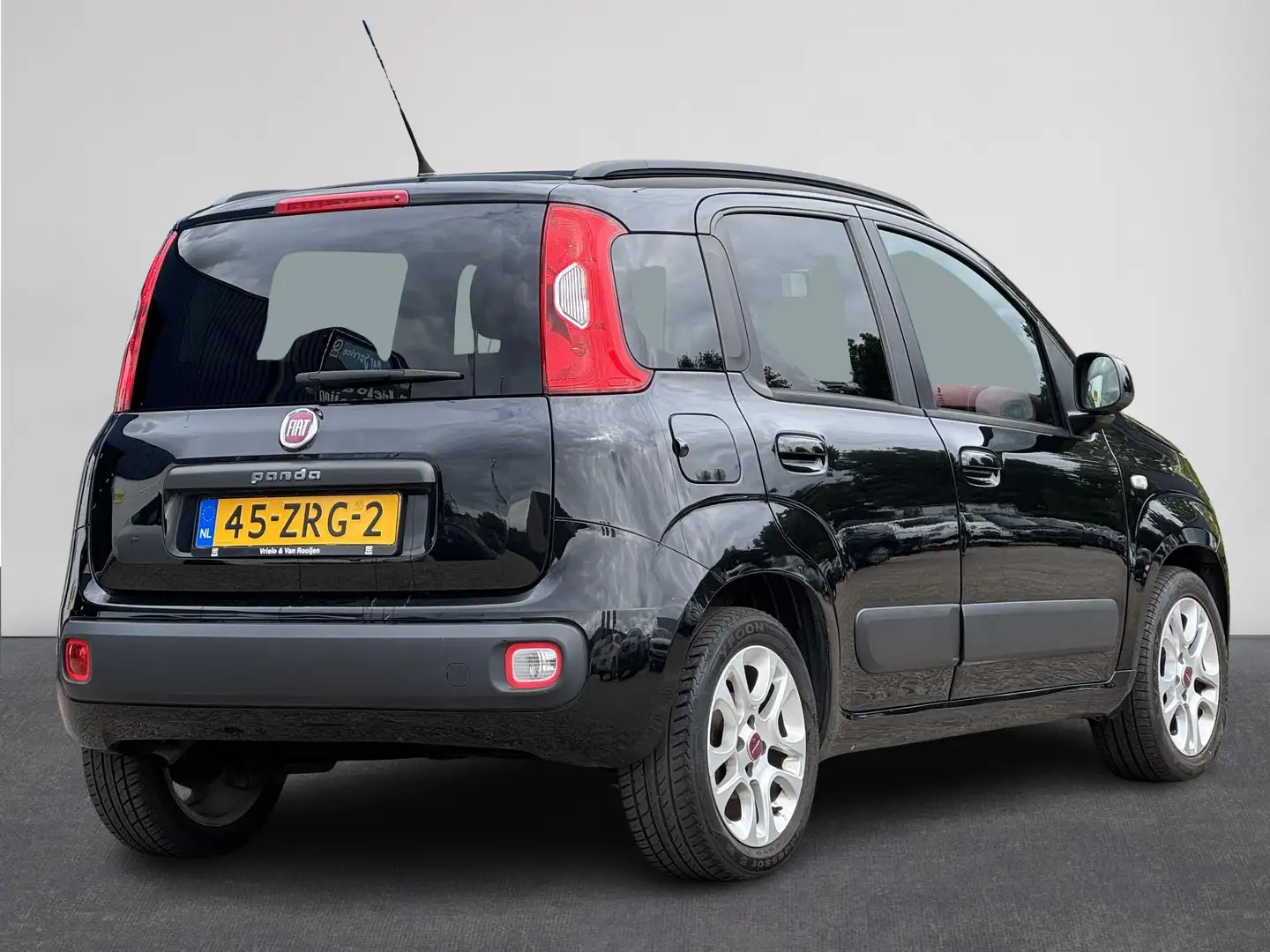 Fiat Panda 0.9 TwinAir Lounge | Airco | Elektrische ramen voo Zwart - 2