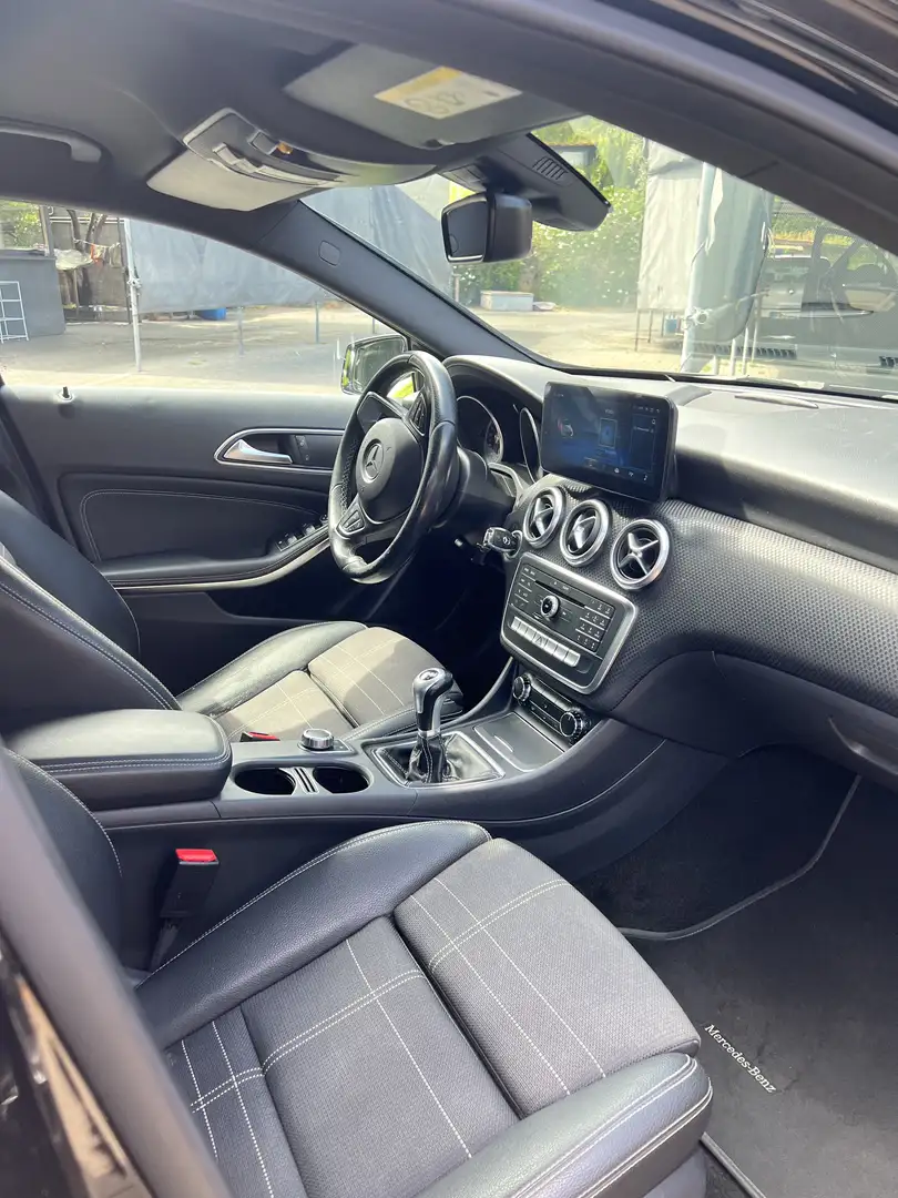 Mercedes-Benz A 180 d Sport Activity edition - 2