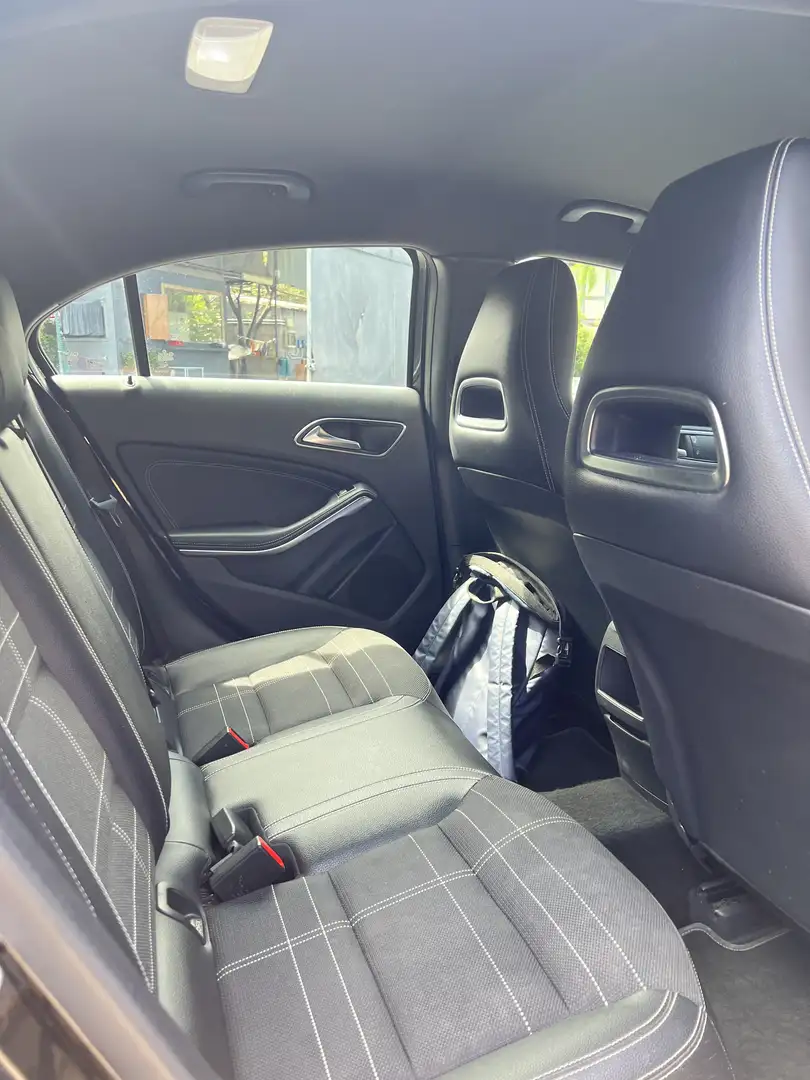Mercedes-Benz A 180 d Sport Activity edition - 1