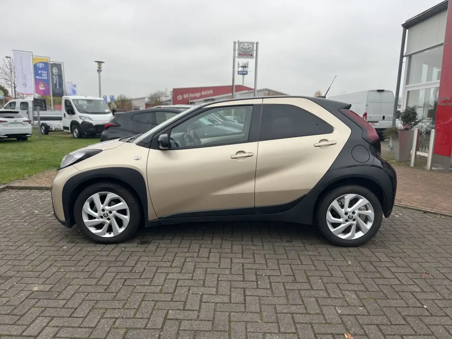 Toyota Aygo X Pulse - 2