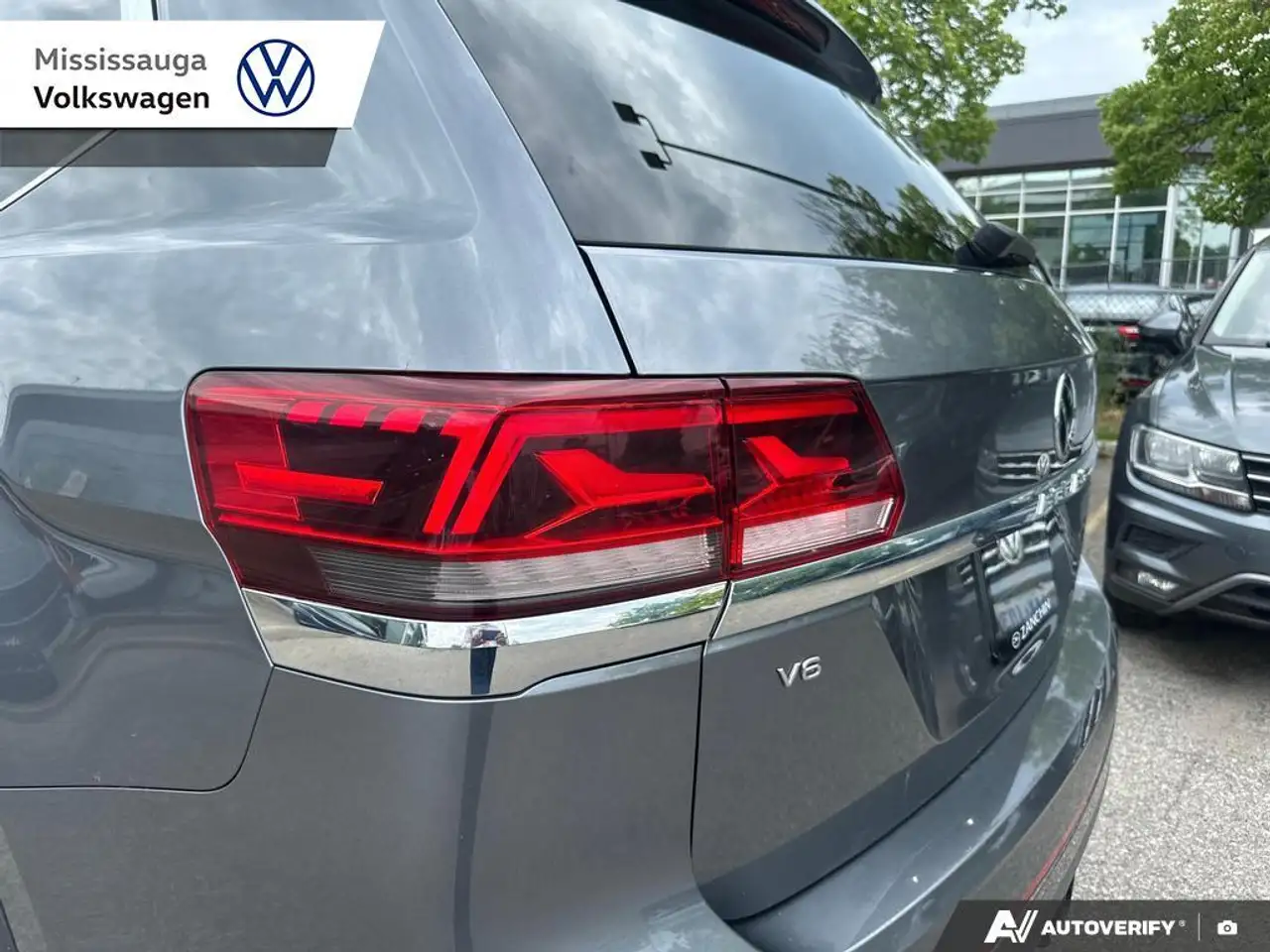 Volkswagen Atlas photo Volkswagen Atlas