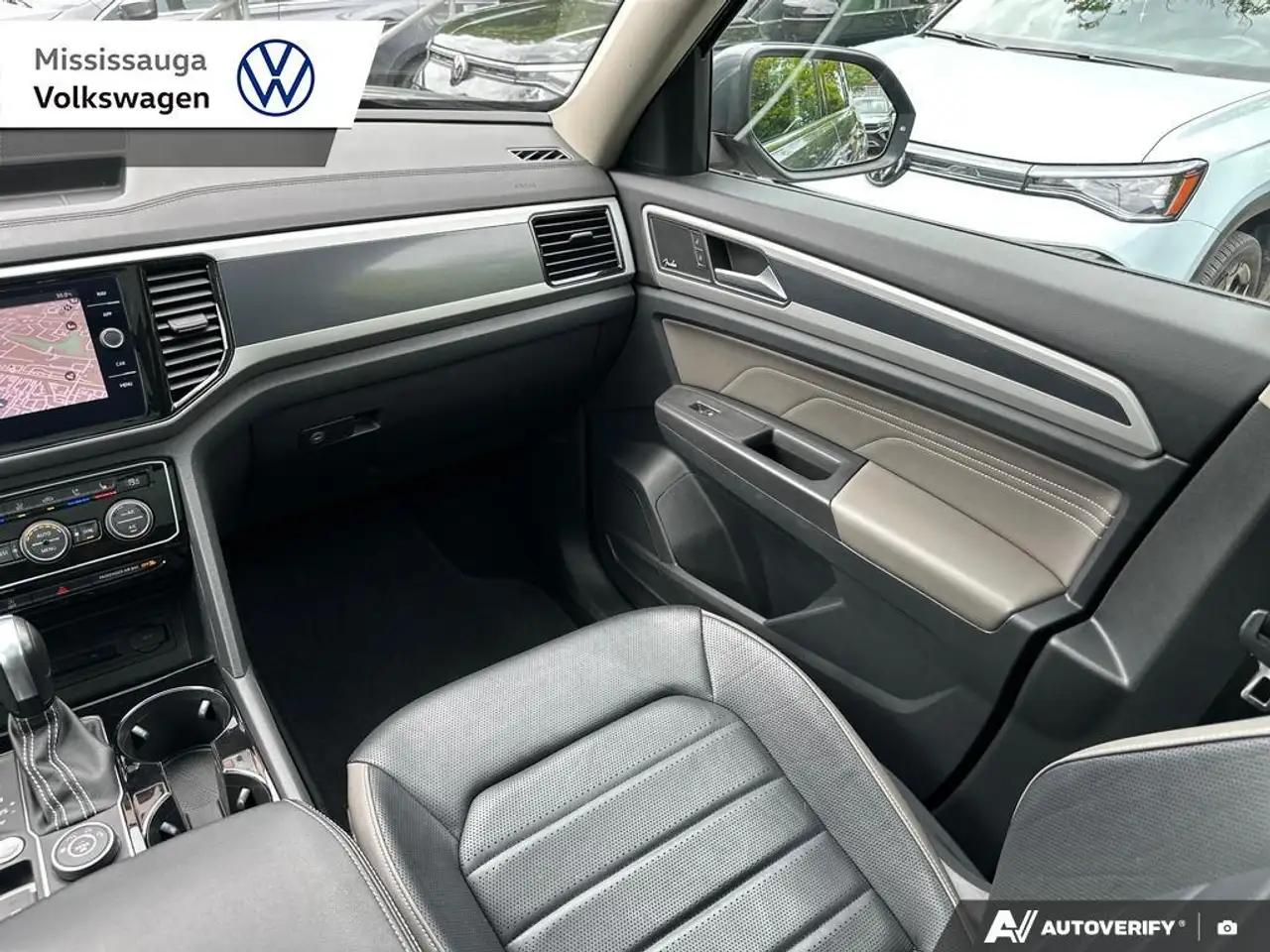 Volkswagen Atlas photo Volkswagen Atlas