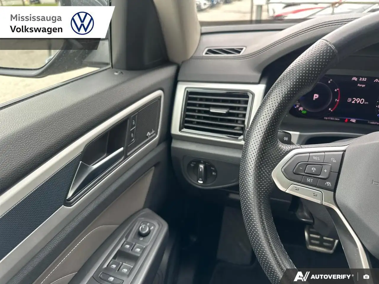 Volkswagen Atlas photo Volkswagen Atlas