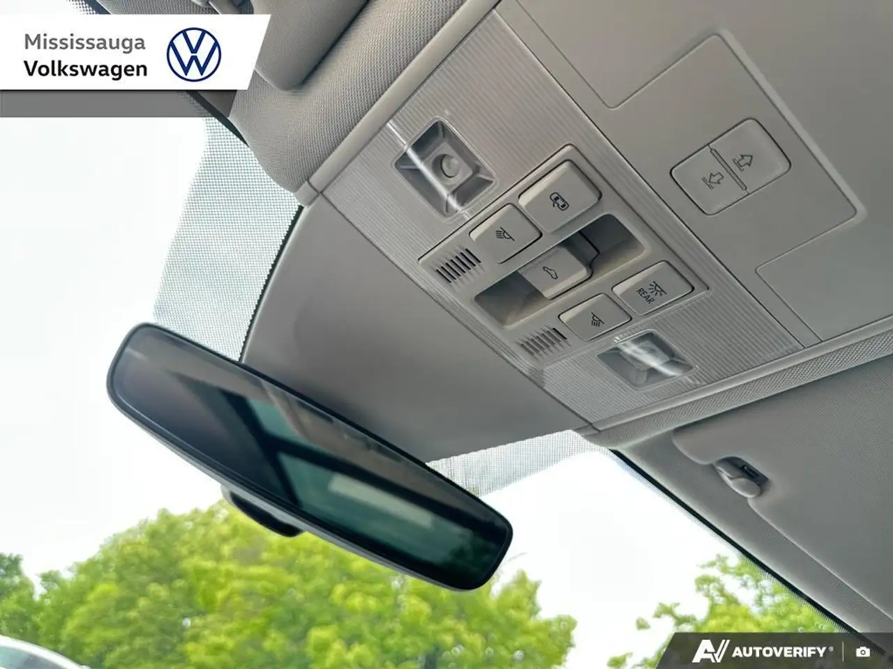 Volkswagen Atlas photo Volkswagen Atlas