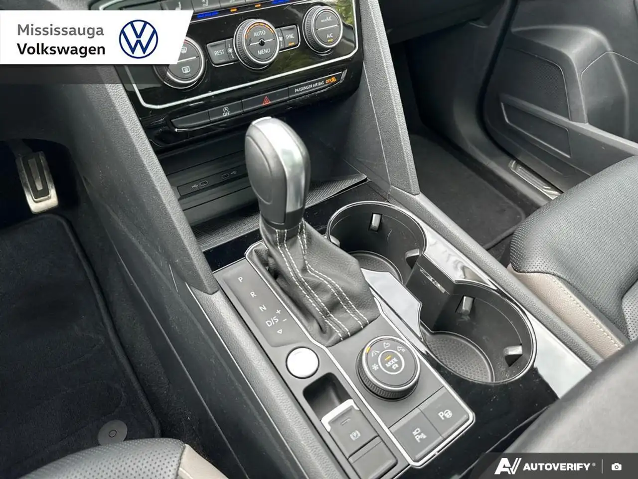 Volkswagen Atlas photo Volkswagen Atlas