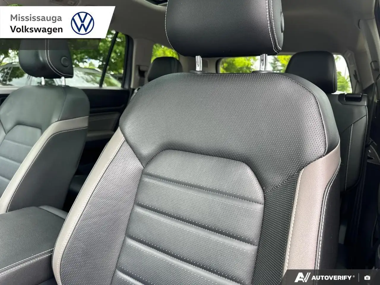 Volkswagen Atlas photo Volkswagen Atlas