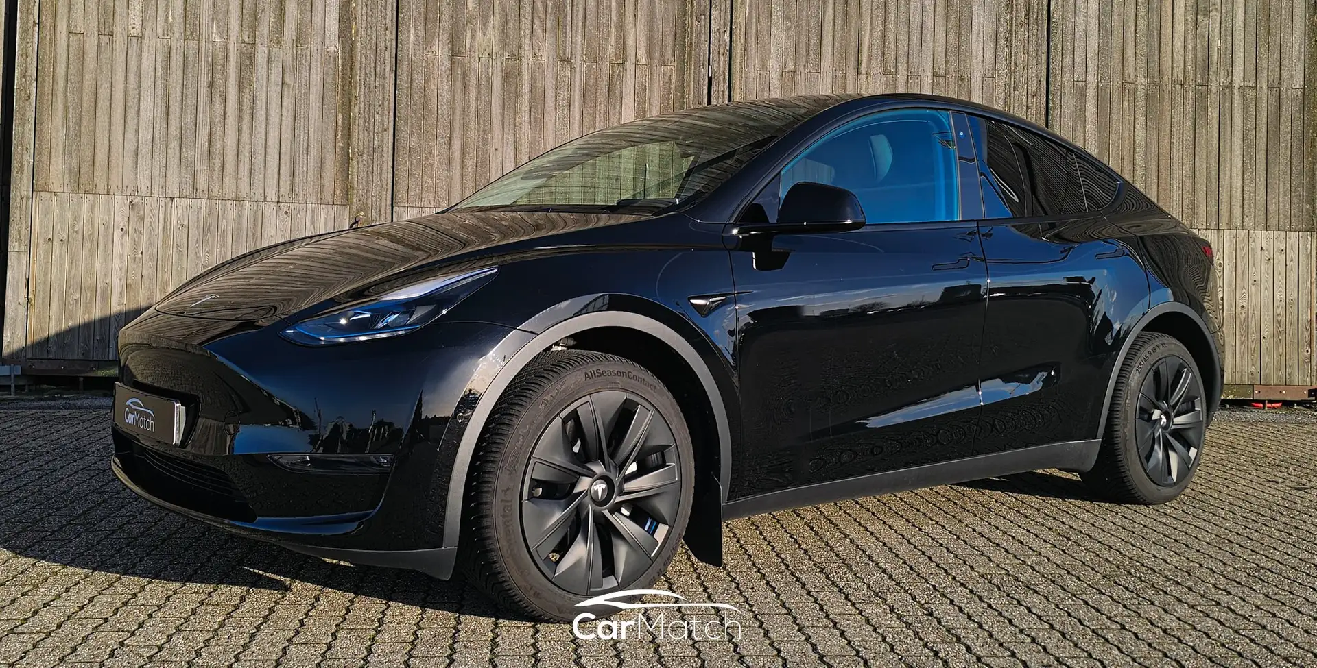 Tesla Model Y Long Range AWD - 2022 | Solid Black Zwart - 2