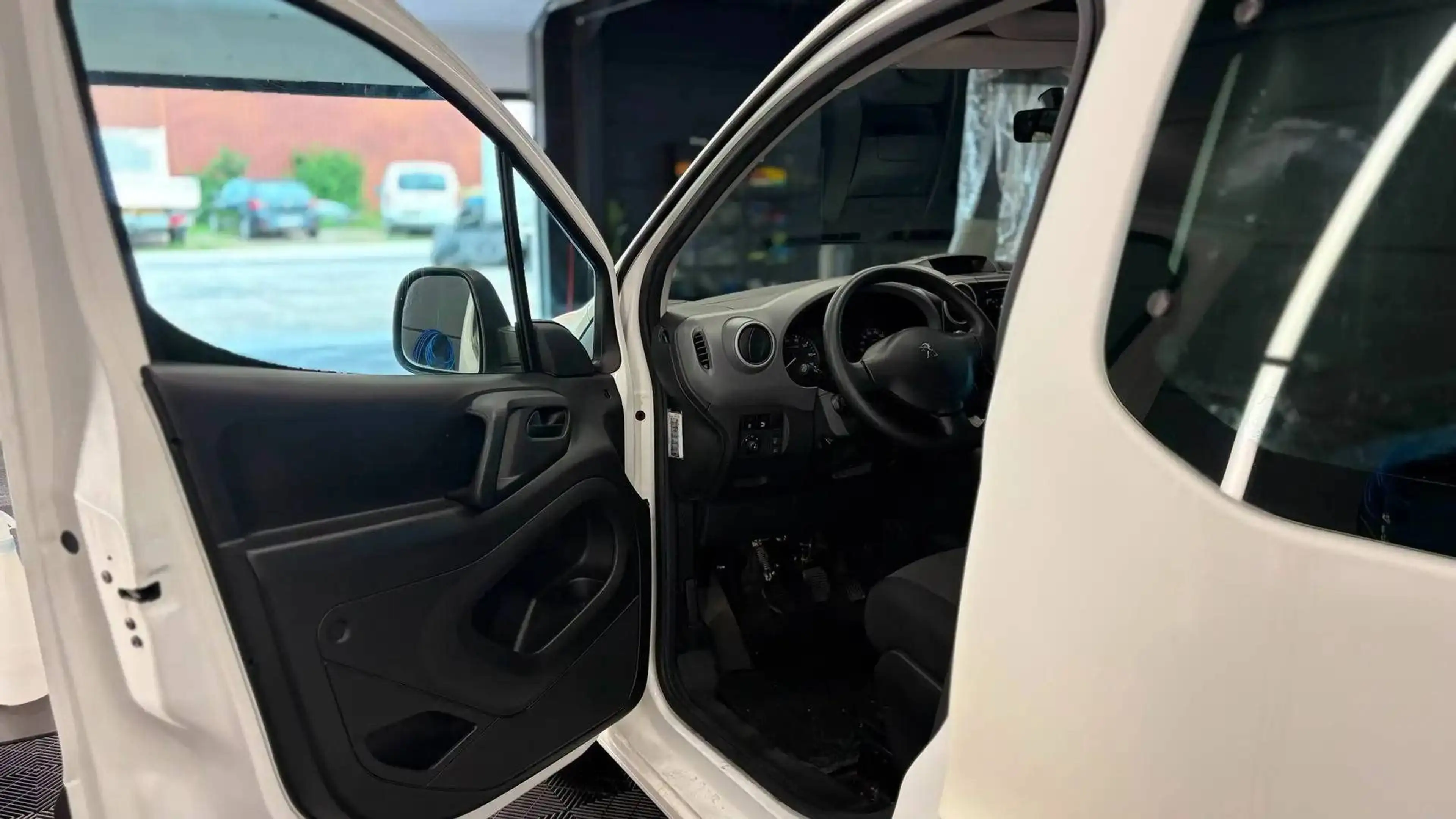 Peugeot Partner BENZINE bj2017 EUR6b JOINT DE CULASSE — photo 15