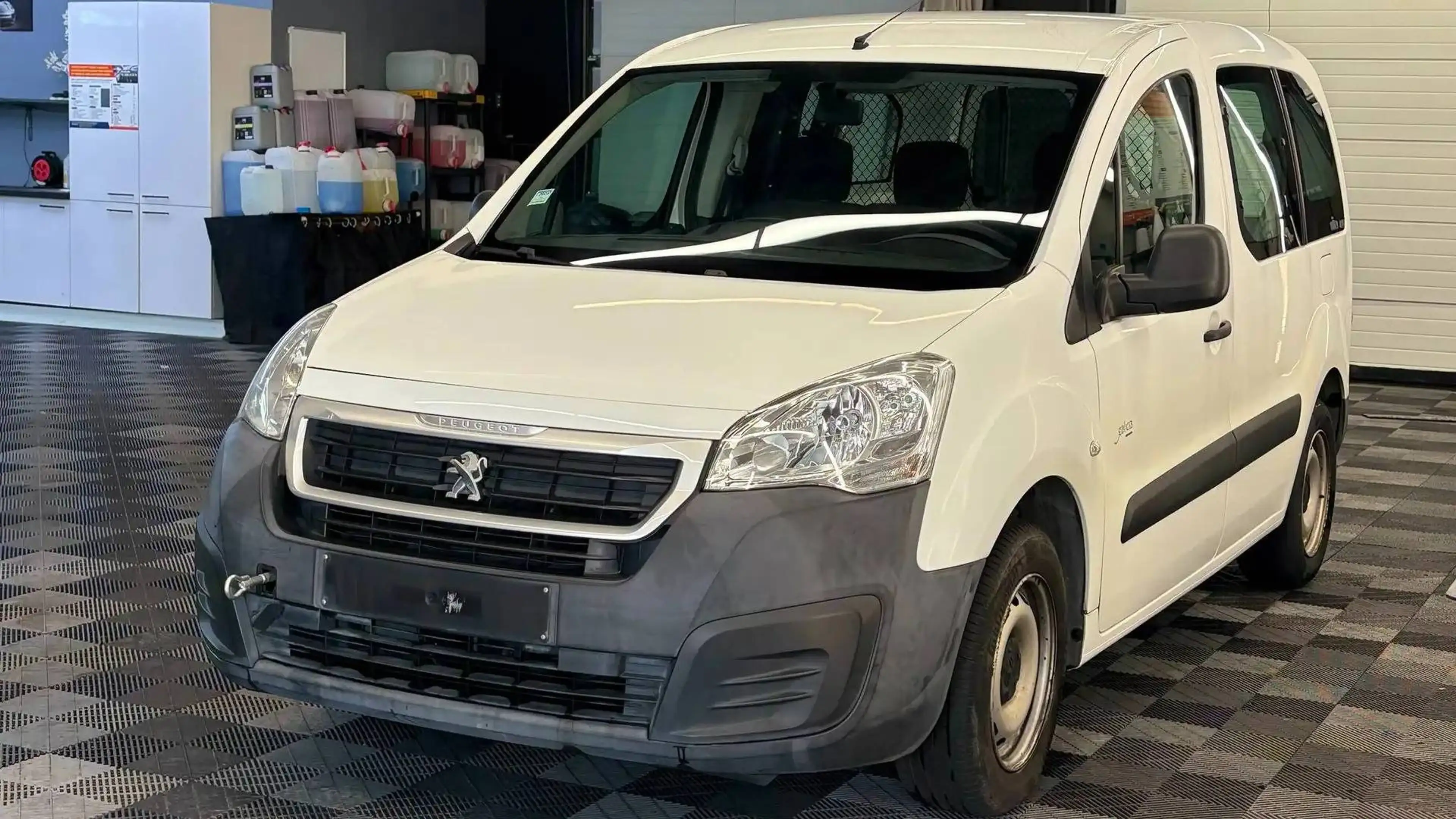 Peugeot Partner BENZINE bj2017 EUR6b JOINT DE CULASSE — photo 2