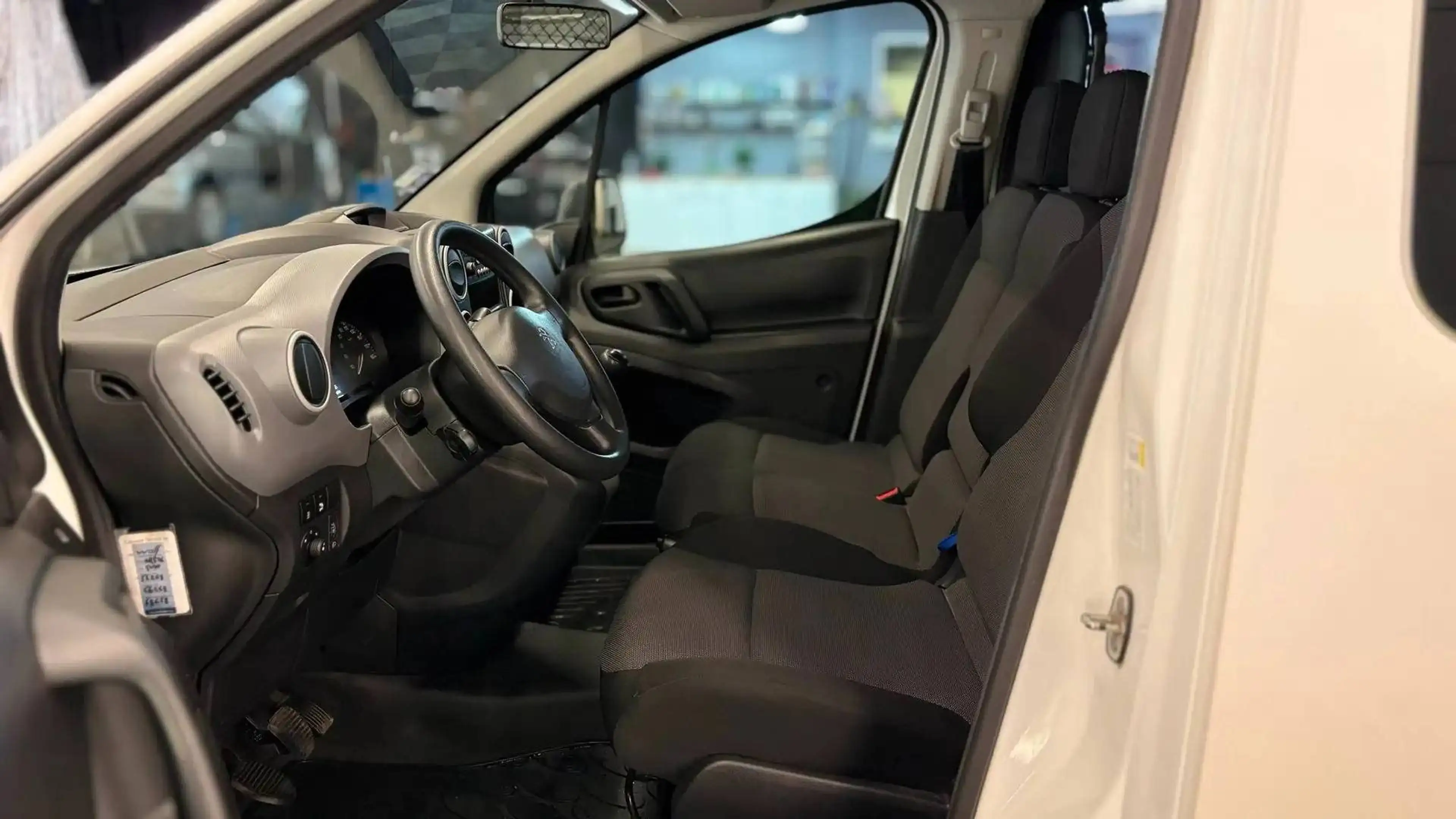 Peugeot Partner BENZINE bj2017 EUR6b JOINT DE CULASSE — photo 11